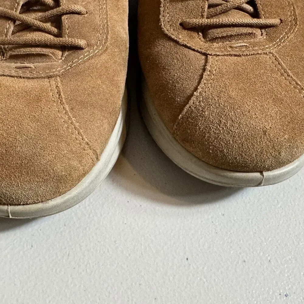 ECCO sneakers tan suede lace up comfortable walking shoes arch support - Sz 8